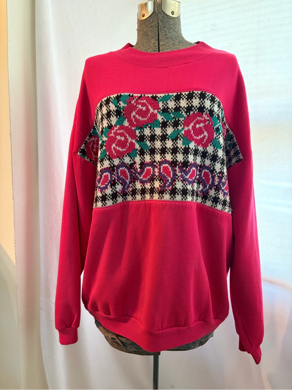 Vintage 90s Lauren Brooke houndstooth rose knit panel pink sweatshirt